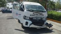 Choca ambulancia de Halachó en la avenida Itzáes