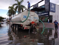 Atiende Ayuntamiento  reportes de calles inundadas en  poniente de la ciudad