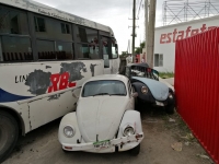 Carambola de vehículos deja cuantiosos daños en la Mérida-Umán