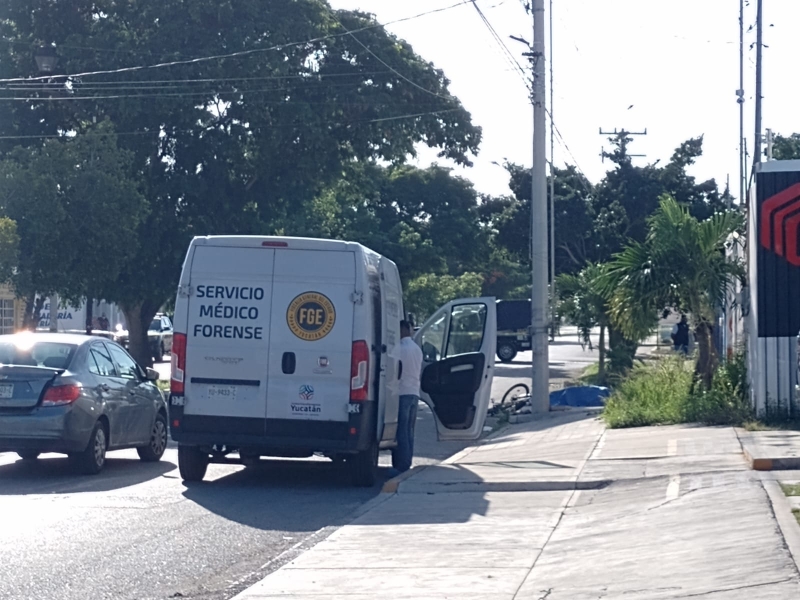 Ciclista fallece en la colonia San Pedro Uxmal 