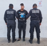 Detiene a sujeto por dañar vehículo