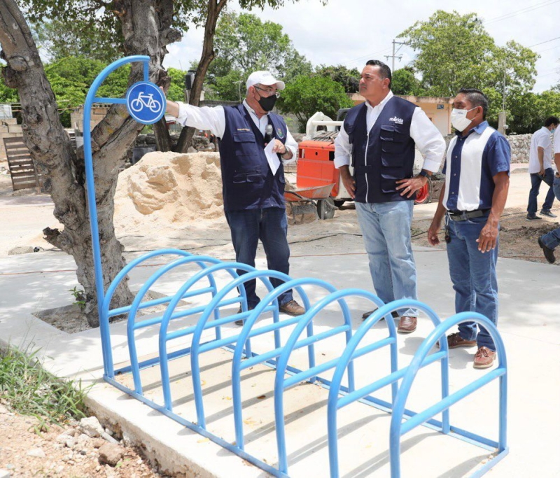 Renuevan parques de comisarías de Mérida