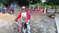 &quot;Caminante guadalupano” inicia su recorrido en bicicleta