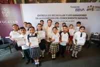 Reconocen a estudiantes destacados de Yucatán