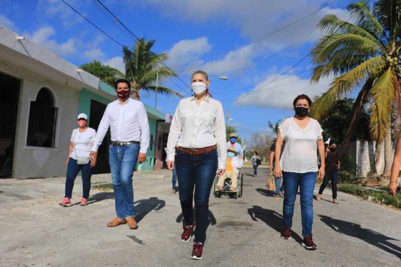 Neomorenista comienza campaña con caminata en Juan Pablo II