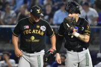 Sultanes se queda con duelazo de pitcheo ante Leones