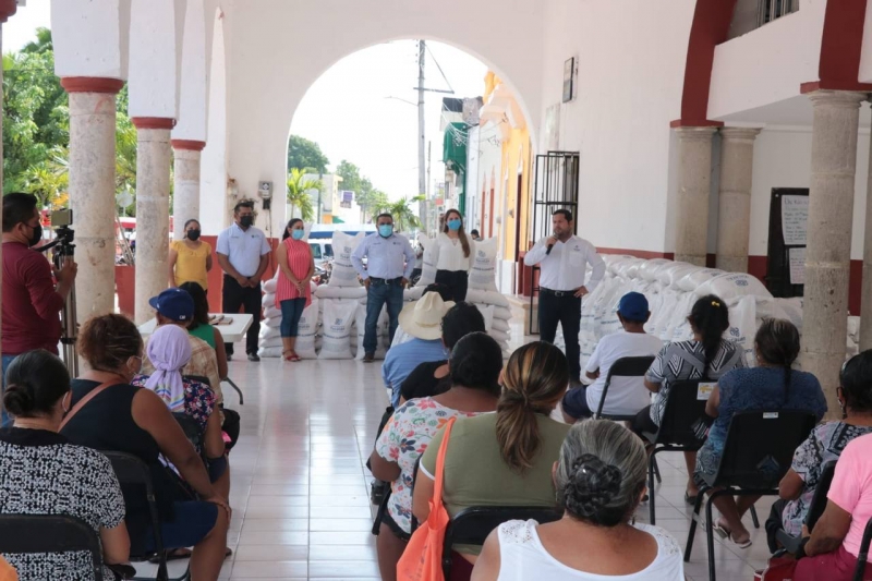 Entrega Seder apoyos del programa "Seguridad Alimentaria"