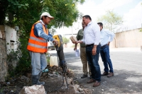 Alcalde supervisa construcción de calles en El Roble Agrícola