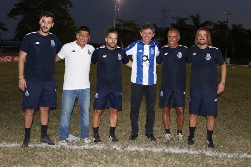 El Porto FC realiza campamento de fútbol en Mérida