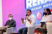 Renán Barrera se reúne con expertos en urbanismo