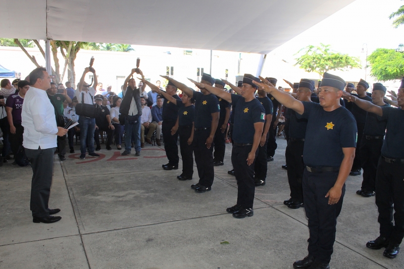 Mérida refuerza seguridad con incorporación de 33 nuevos policías municipales