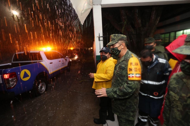 Lluvias fuertes ocasiona tormenta tropical  en su paso por Yucatán   