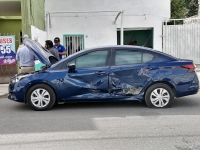 Choque en el Centro de Mérida deja daños materiales