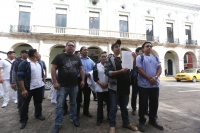 Trabajadores del sector salud protestan en Palacio de Gobierno