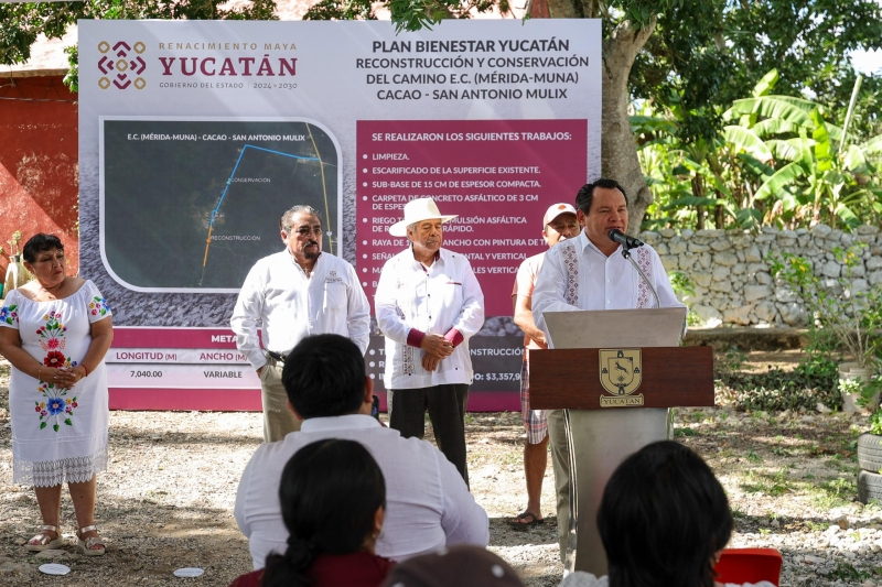 Entrega Huacho rehabilitación del entronque Mérida-Muna