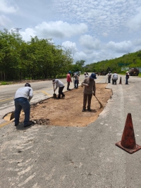 Continúan trabajos en la Maxcanú-Muna por daños de lluvias
