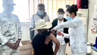 Avanza sin contratiempos vacunación a adultos mayores en Yucatán