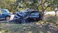 Siniestro vial deja daños materiales en Ciudad Caucel 