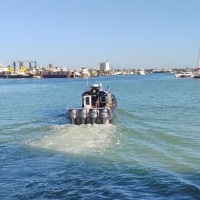 Por mar y aire buscan a pescador extraviado