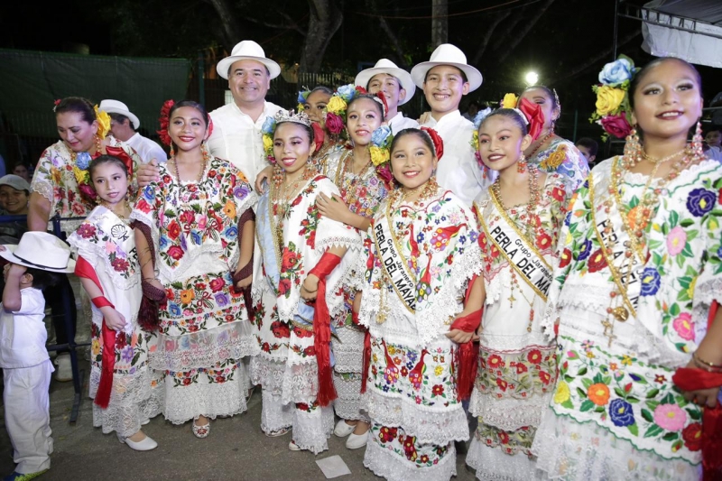 Algarabía y tradición se entrelazan en emblemático “Lunes Regional” en Ciudad Carnaval