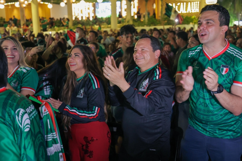 Miles festejan en Zonas Fan triunfo de México
