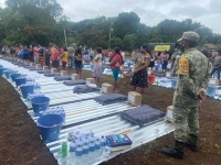 Ejército entrega ayuda en Ixil, Mocochá  y Tizimín