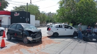 Aparatoso choque en la Mercedes Barrera deja daños materiales 