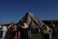 Descenso de Kukulcán congrega a miles de personas en Chichén Itzá