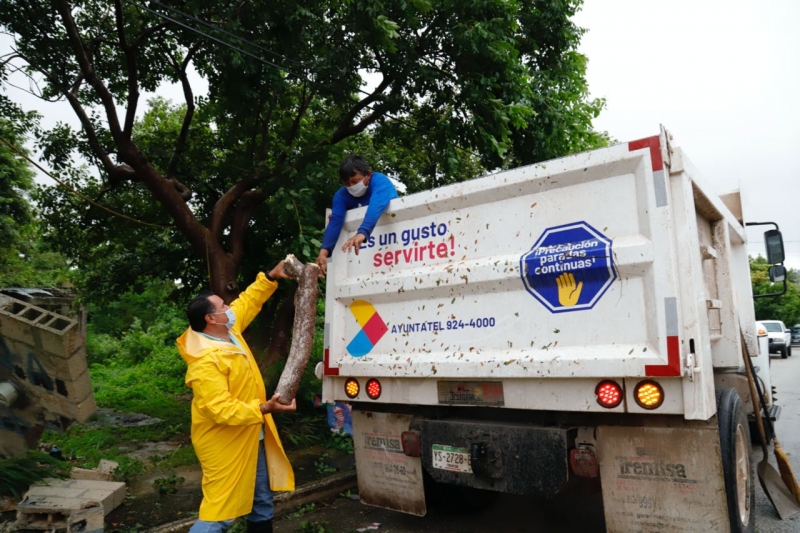 Renán Barrera supervisa labores ante paso de tormenta tropical Gamma