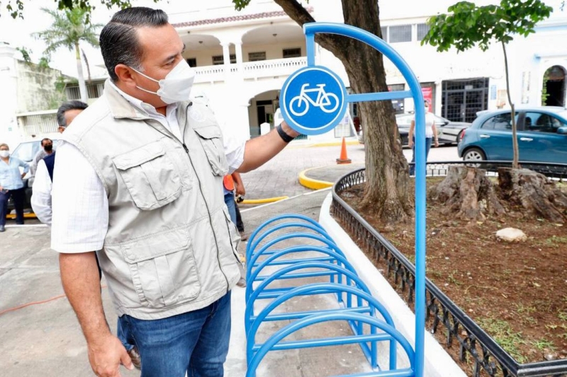 Supervisa Renán Barrera colocación de bicipuertos