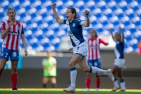 Guadalupe Worbis estimula a niñas a jugar fútbol