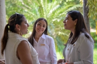 Se reúne Vida Gómez con mujeres empresarias