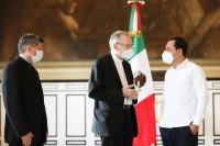 Vila invita al Papa Francisco a visitar Yucatán