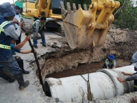 Trabajadores del Incay atienden zona inundada en Progreso