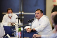 Impulsaremos más programas económicos para Mérida: Renán Barrera