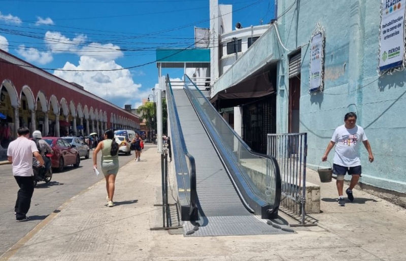 Locatarios del Lucas de Gálvez, entre el abandono y obras mal hechas