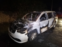 Camioneta arde en llamas en el Periférico de Mérida