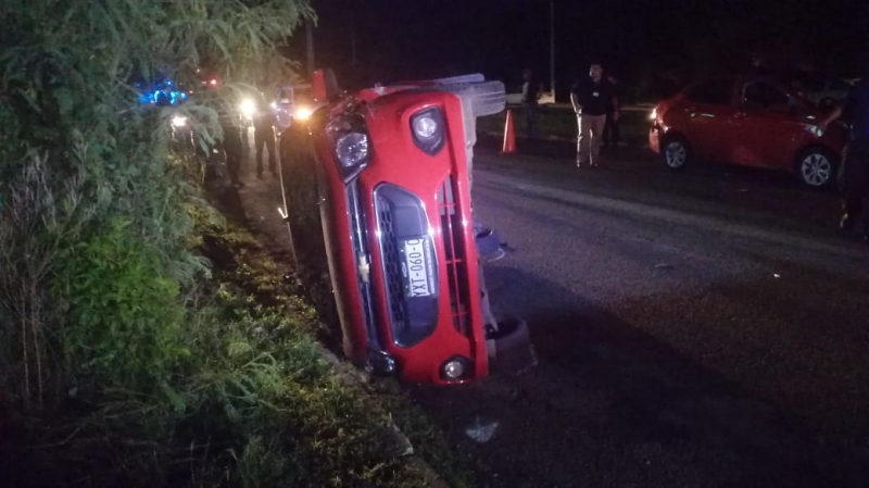 Daños materiales deja siniestro vial en Ciudad Caucel 