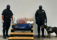 Policía municipal halla droga en maleta abandonada