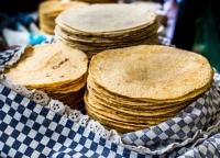 Advierten comerciantes de incremento al precio de tortilla