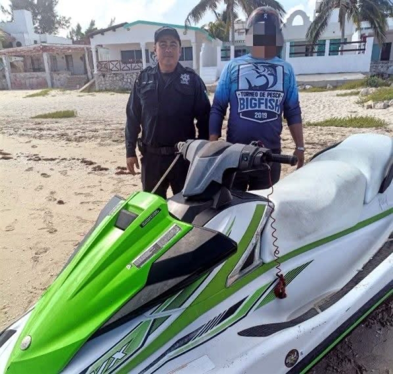 Recuperan moto acuática en Progreso