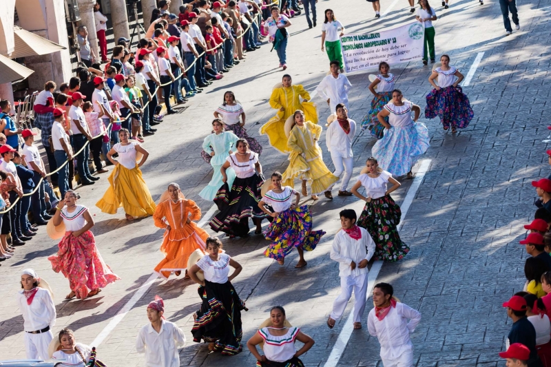 Anuncian cierre de calles por desfile del 20 de noviembre