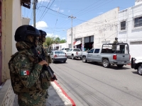 Realizan operativo en tienda de ropa en el Centro Histórico