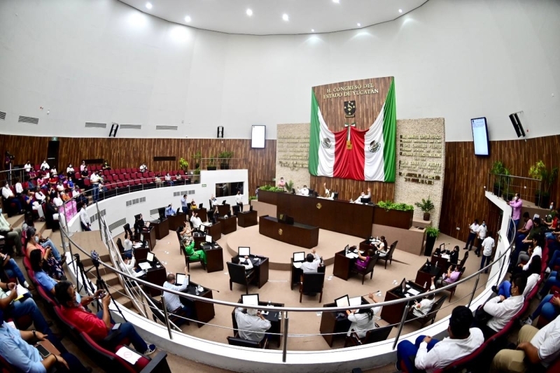 Entrega Ejecutivo al Congreso local 3 propuestas de ternas para magistrados