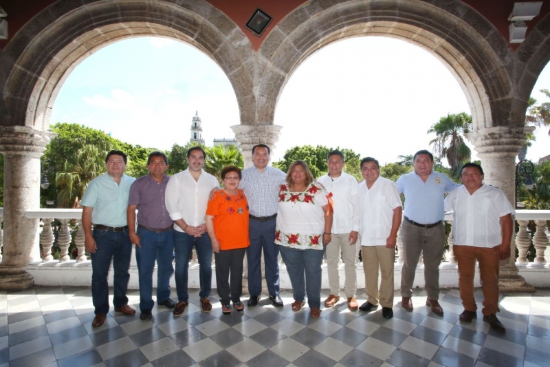 Renán Barrera se reúne con alcaldes de zona conurbada con Mérida