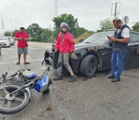 Agente de la PEI atropella a motociclista en Periférico