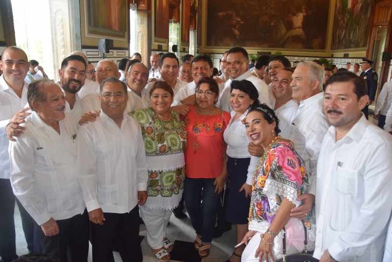 Zapata encabeza su último desfile por día de Independencia