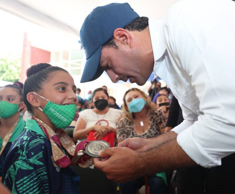 Supervisa Vila obras en CARD y en Centro Acuático del Kukulcán