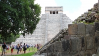 Afluencia de visitantes rebasa capacidad de parador turístico de Chichén