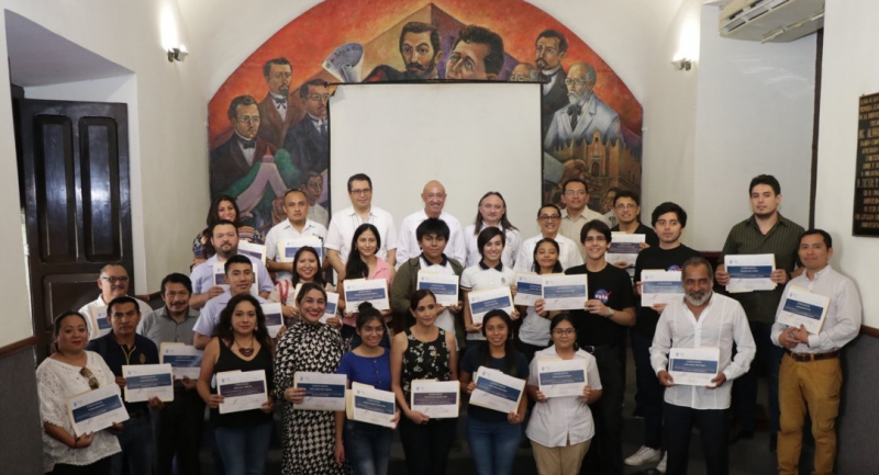 Comunidad universitaria desarrolla aplicaciones móviles